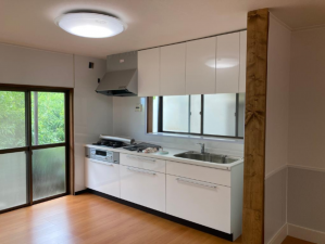 東大阪市東石切町、中古一戸建てのキッチン画像です