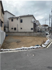 東大阪市日下町、土地の前面道路を含む現地写真画像です