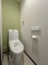 東大阪市日下町、新築一戸建てのトイレ画像です