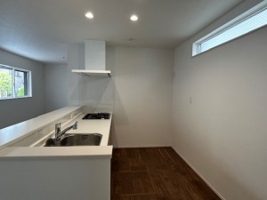 東大阪市北石切町、新築一戸建てのキッチン画像です