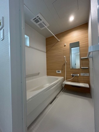 東大阪市北石切町、新築一戸建ての風呂画像です