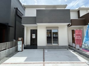 東大阪市北石切町、新築一戸建ての外観画像です