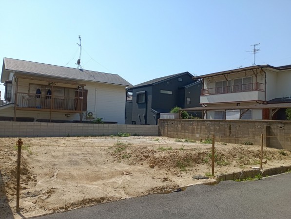 東大阪市北石切町、土地の前面道路を含む現地写真画像です