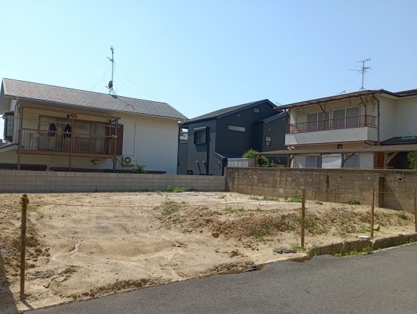 東大阪市北石切町、土地の前面道路を含む現地写真画像です
