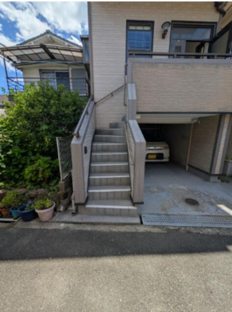 東大阪市中石切町、中古一戸建ての外観画像です