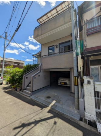 東大阪市中石切町、中古一戸建ての外観画像です