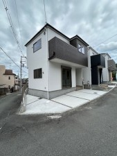 東大阪市東石切町、新築一戸建ての前面道路を含む現地写真画像です