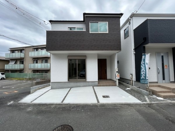 東大阪市東石切町、新築一戸建ての外観画像です