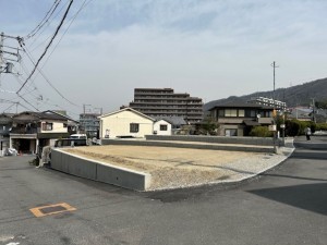 東大阪市東石切町、新築一戸建ての前面道路を含む現地写真画像です