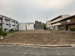 東大阪市中石切町、新築一戸建ての前面道路を含む現地写真画像です