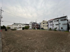 東大阪市中石切町、新築一戸建ての前面道路を含む現地写真画像です