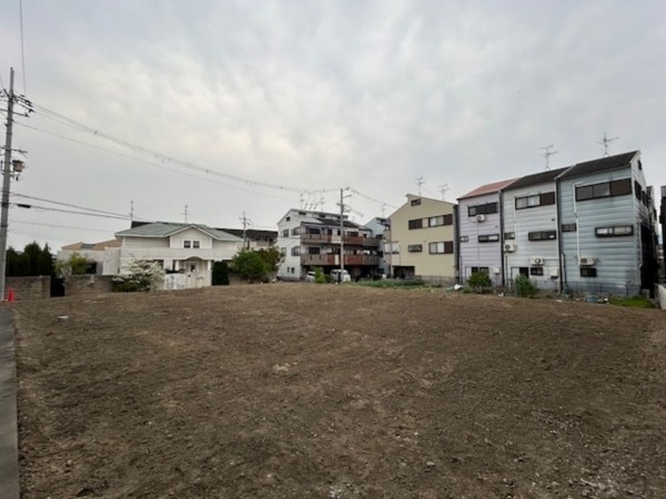 東大阪市中石切町、新築一戸建ての前面道路を含む現地写真画像です