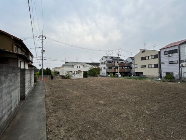 東大阪市中石切町、新築一戸建ての前面道路を含む現地写真画像です