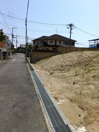 東大阪市北石切町、土地の前面道路を含む現地写真画像です