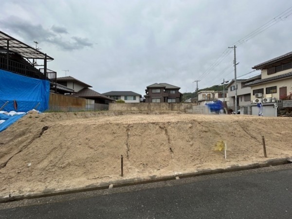 東大阪市北石切町、土地の前面道路を含む現地写真画像です