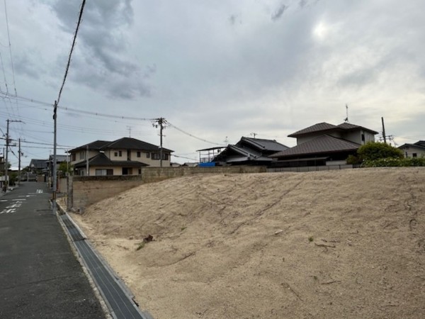 東大阪市北石切町、土地の前面道路を含む現地写真画像です
