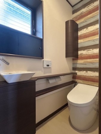 東大阪市日下町、中古一戸建てのトイレ画像です