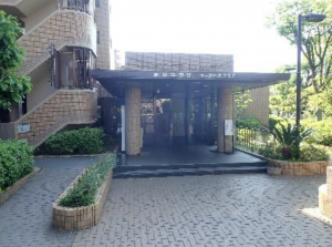 東大阪市布市町、マンションのエントランス画像です