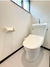 東大阪市東石切町、中古一戸建てのトイレ画像です