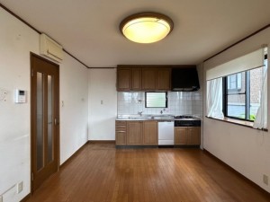 東大阪市東石切町、中古一戸建ての居間画像です