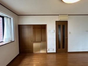 東大阪市東石切町、中古一戸建ての居間画像です
