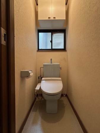 東大阪市東石切町、中古一戸建てのトイレ画像です