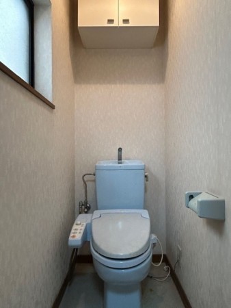 東大阪市東石切町、中古一戸建てのトイレ画像です