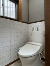 東大阪市北石切町、中古一戸建てのトイレ画像です