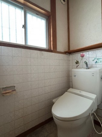 東大阪市北石切町、中古一戸建てのトイレ画像です