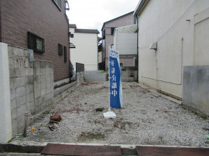 東大阪市中石切町、新築一戸建ての前面道路を含む現地写真画像です