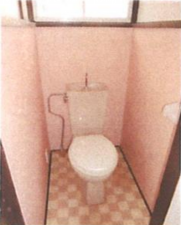東大阪市東石切町、収益物件/住宅のトイレ画像です
