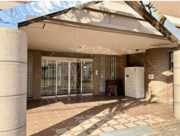 東大阪市西石切町、マンションのエントランス画像です