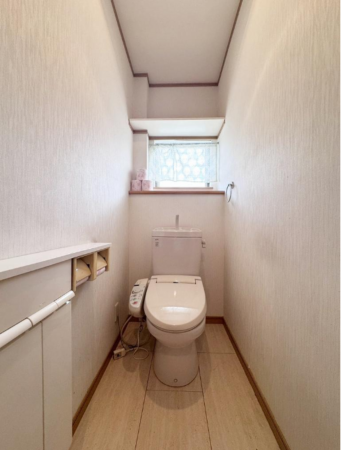 東大阪市布市町、中古一戸建てのトイレ画像です