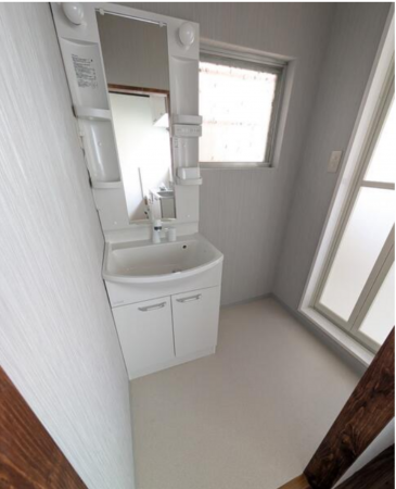 東大阪市中石切町、中古一戸建ての洗面画像です