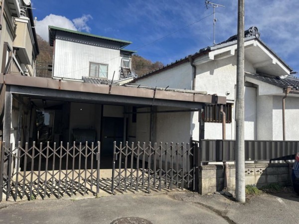 南佐久郡佐久穂町大字高野町、中古一戸建ての外観画像です