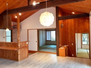北佐久郡軽井沢町大字長倉、中古一戸建ての画像です