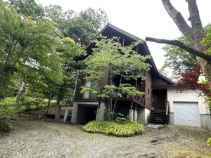 北佐久郡軽井沢町大字長倉、中古一戸建ての画像です