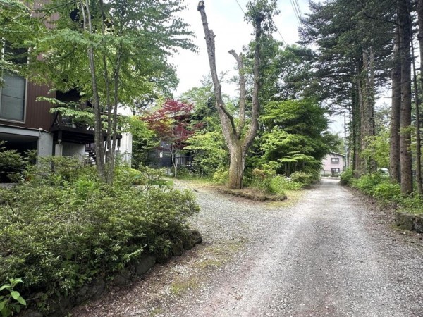 北佐久郡軽井沢町大字長倉、中古一戸建ての画像です
