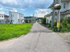 佐久市瀬戸、土地の画像です