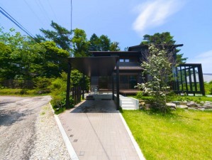 北佐久郡軽井沢町大字長倉、中古一戸建ての画像です