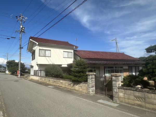 南佐久郡佐久穂町大字畑、中古一戸建ての画像です