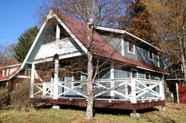 北佐久郡軽井沢町大字長倉、中古一戸建ての画像です