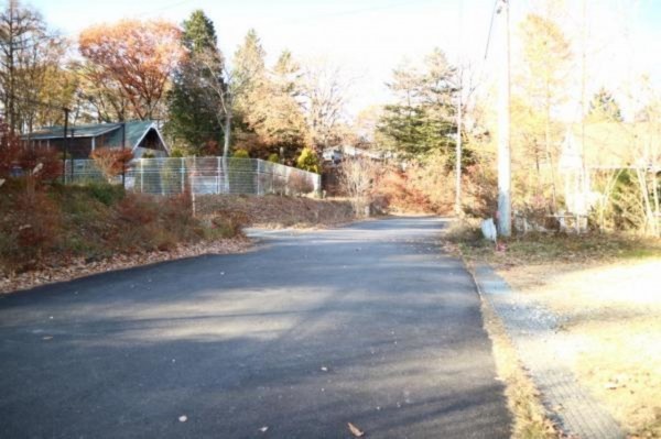 北佐久郡軽井沢町大字長倉、中古一戸建ての画像です