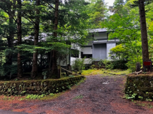 北佐久郡軽井沢町大字長倉、中古一戸建ての画像です
