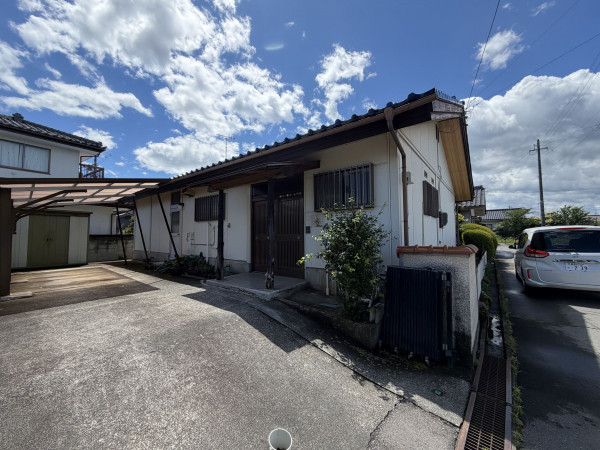 佐久市下越、中古一戸建ての画像です