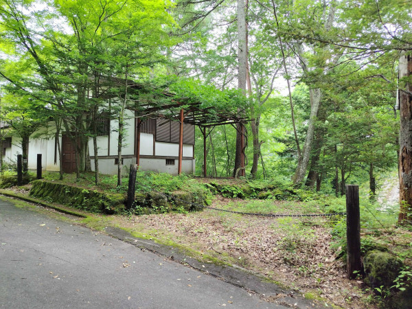 北佐久郡軽井沢町大字長倉、中古一戸建ての画像です