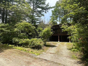 北佐久郡軽井沢町大字長倉、中古一戸建ての画像です