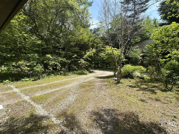 北佐久郡軽井沢町大字長倉、中古一戸建ての画像です