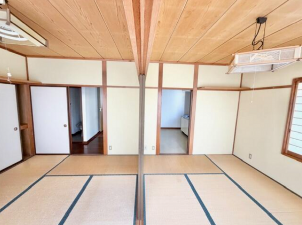 北佐久郡軽井沢町大字長倉、中古一戸建ての画像です