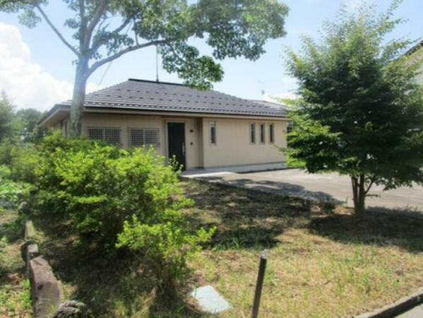 北佐久郡軽井沢町大字長倉、中古一戸建ての画像です